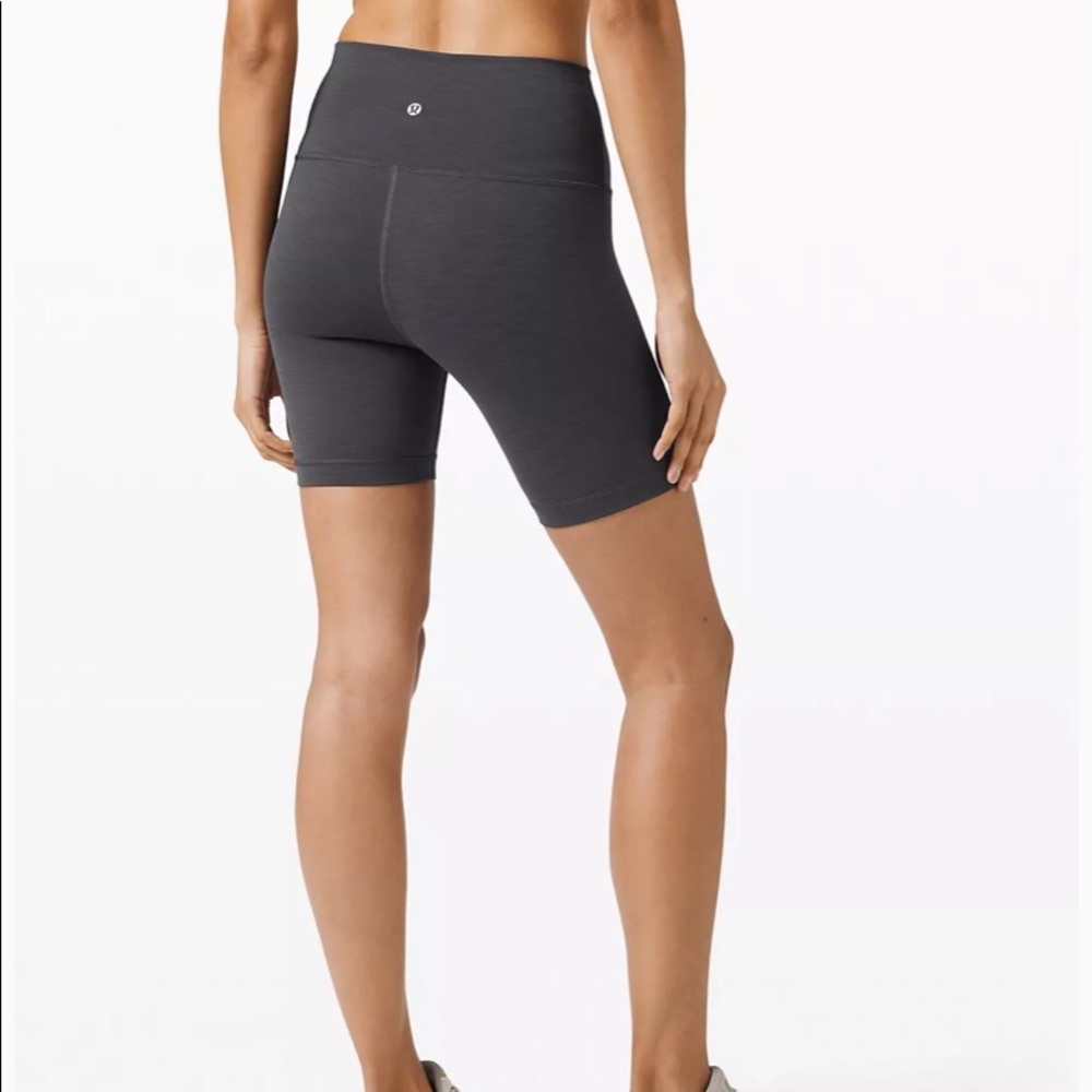 Lululemon Wunder Train High-Rise Short 6”